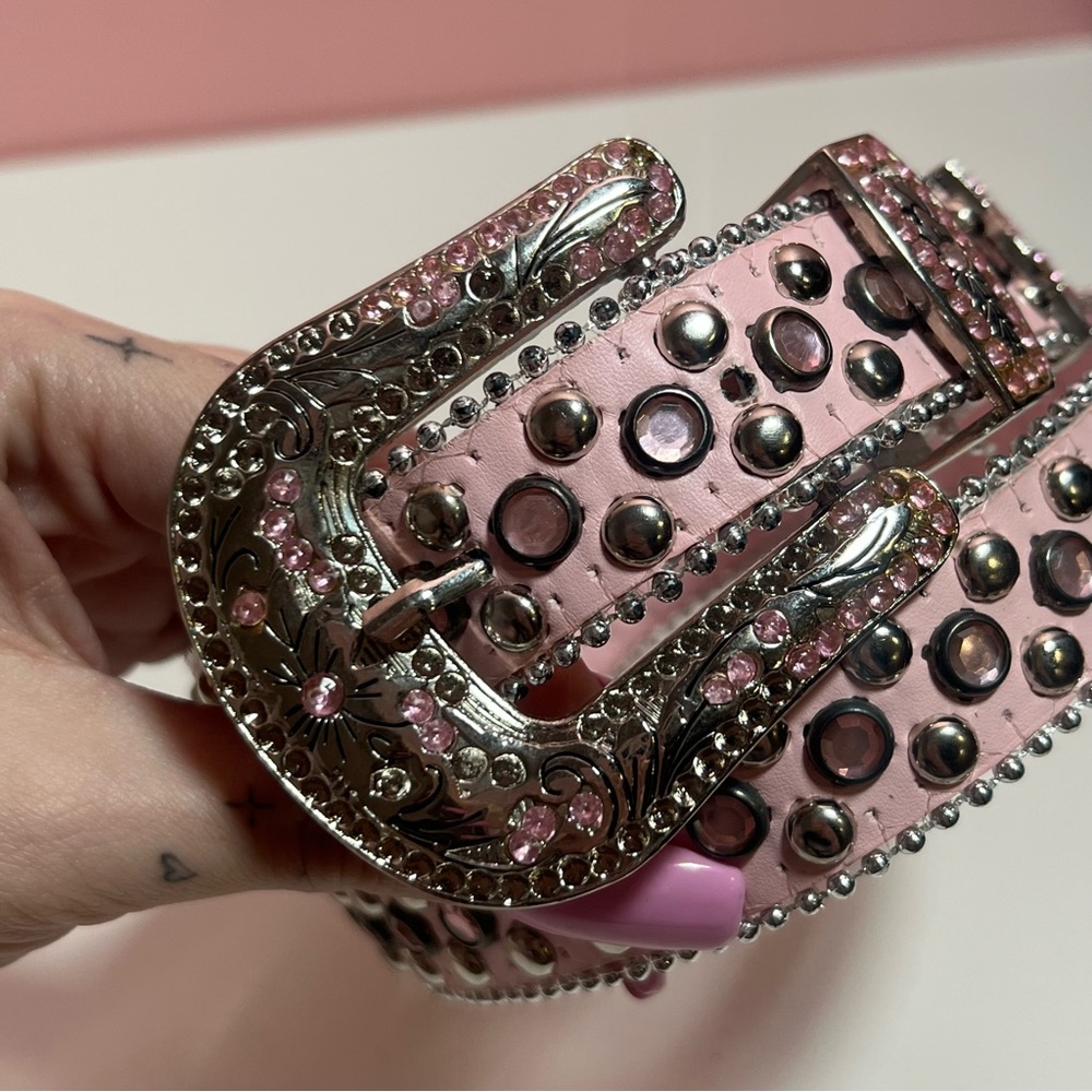 Y2K 2000s mcbling pink rhinestone studded western belt - Picture 3 of 4